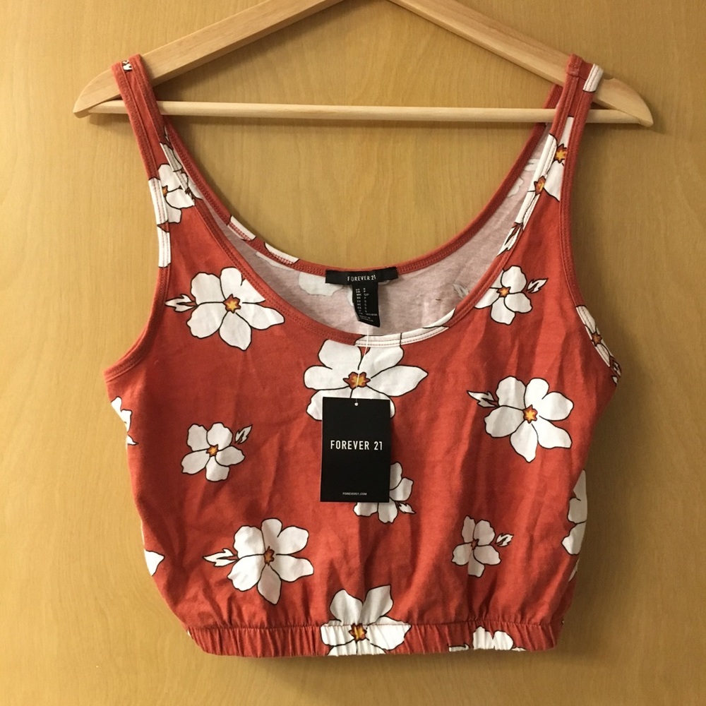 cute lil hawaiian crop top 🌿